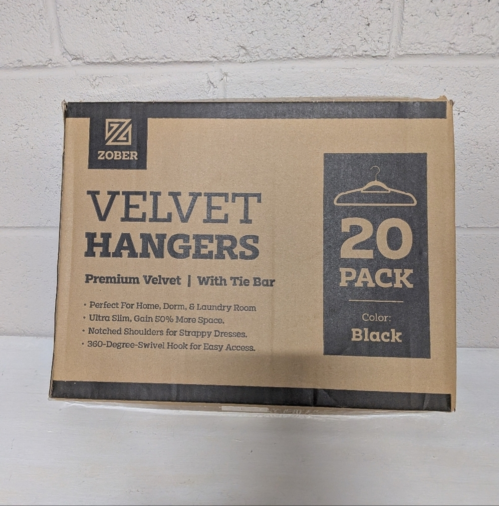 Black Velvet Clothing Hangers W/Tie Bar - Non-Slip, Swivel Hook, 20 pack, NWT